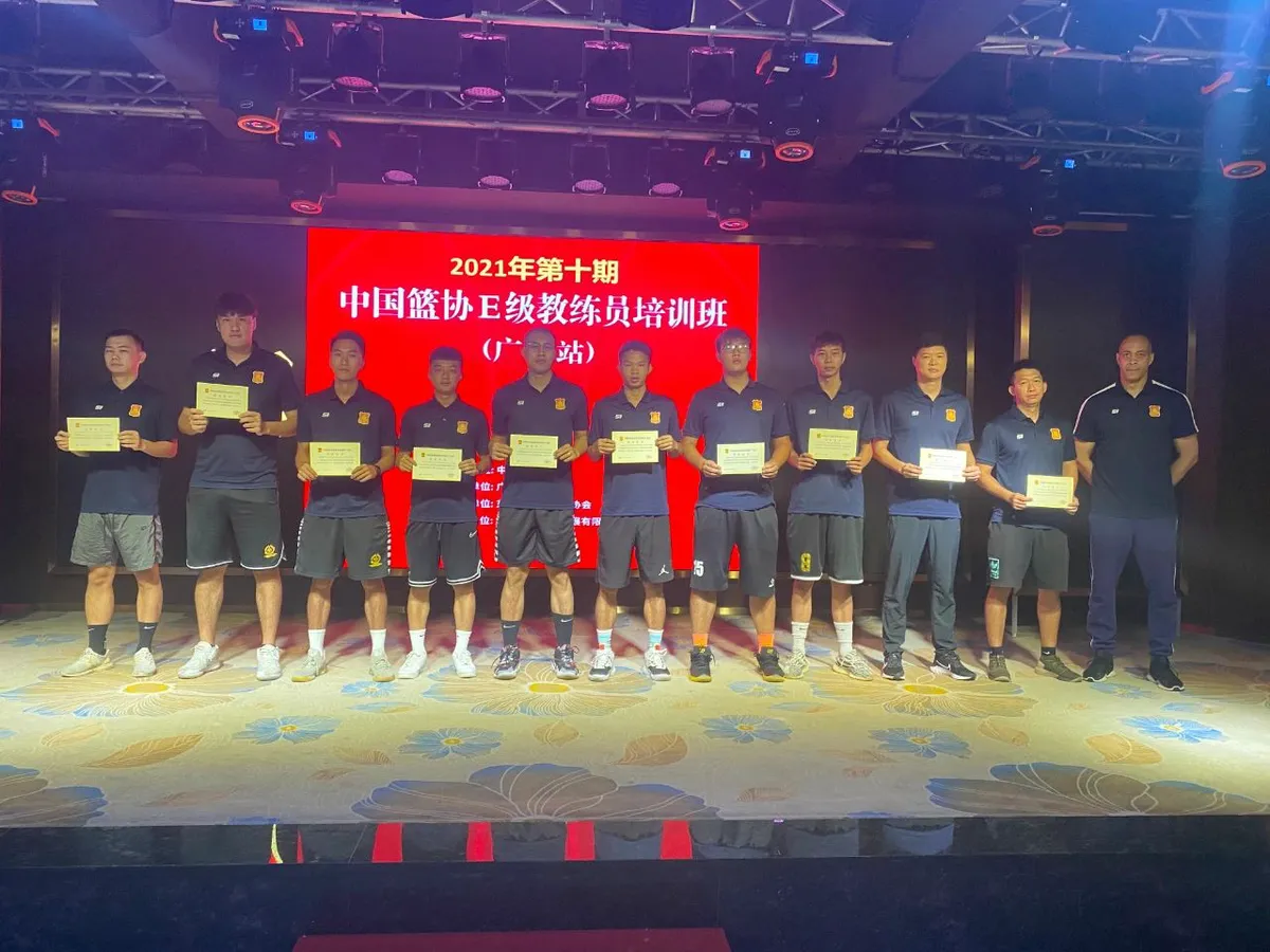 女篮运动员如何强化篮球技能_2